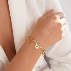 Vioraia Lucky Daisy Charm Bracelet