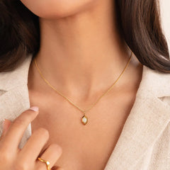 Vioraia Aliyah White Crystal Necklace