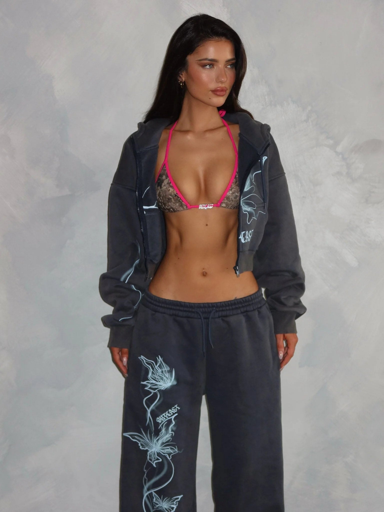Lucy's NYA CROPPED HOODIE VINTAGE NAVY