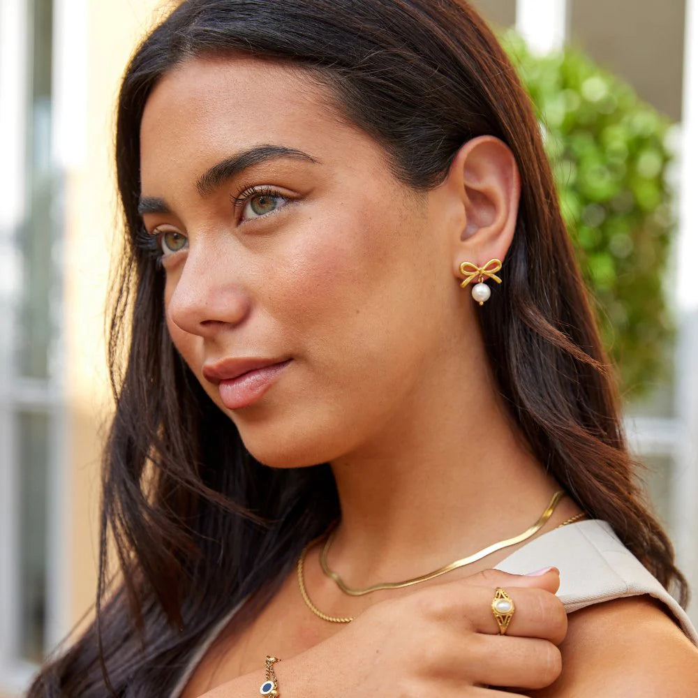 Vioraia Laila Bow Pearl Earrings