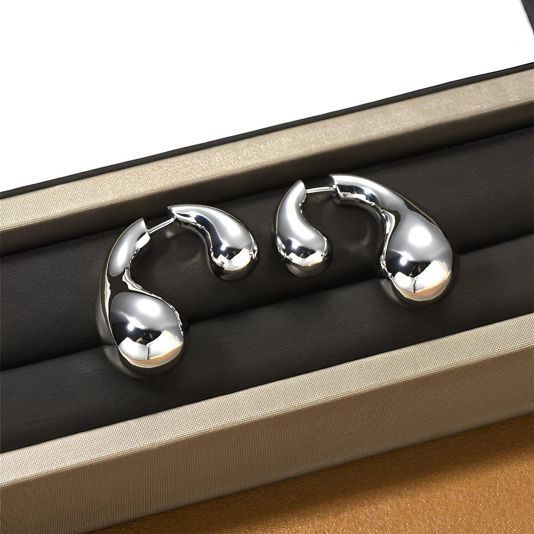 Vioraia Juliette Water Drop Earrings
