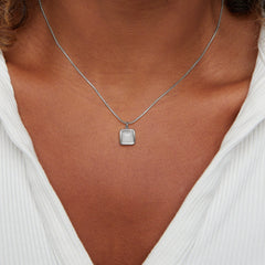 Vioraia Riva Moonstone Pendant Necklace
