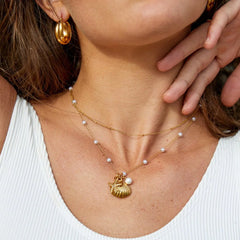 Vioraia Aria Shell Charm Necklace
