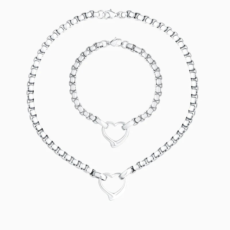 Vioraia Vintage Heart Pendant Jewelry Set