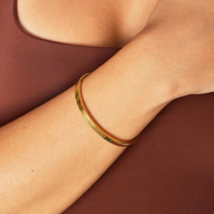 Vioraia Lilah Gold Bangle