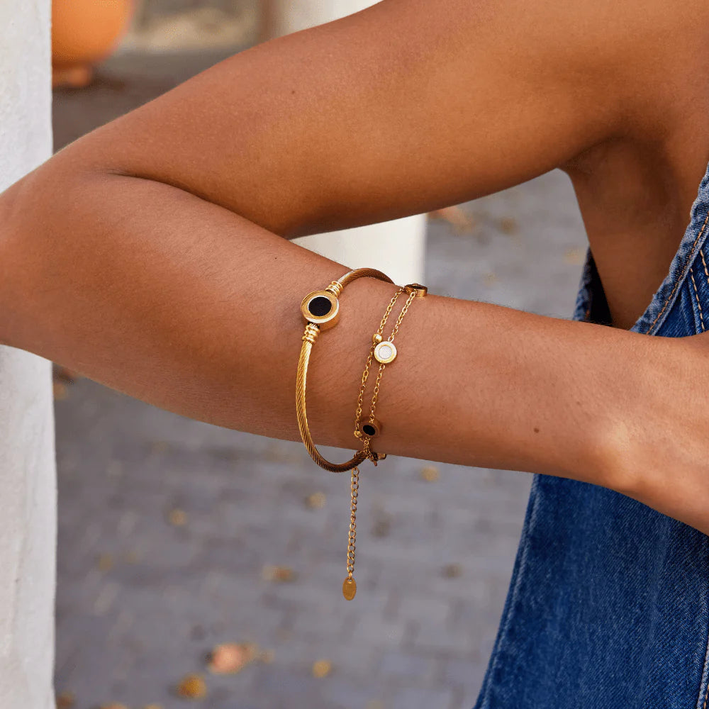 Vioraia Melinda Gold Rotatable Bangle