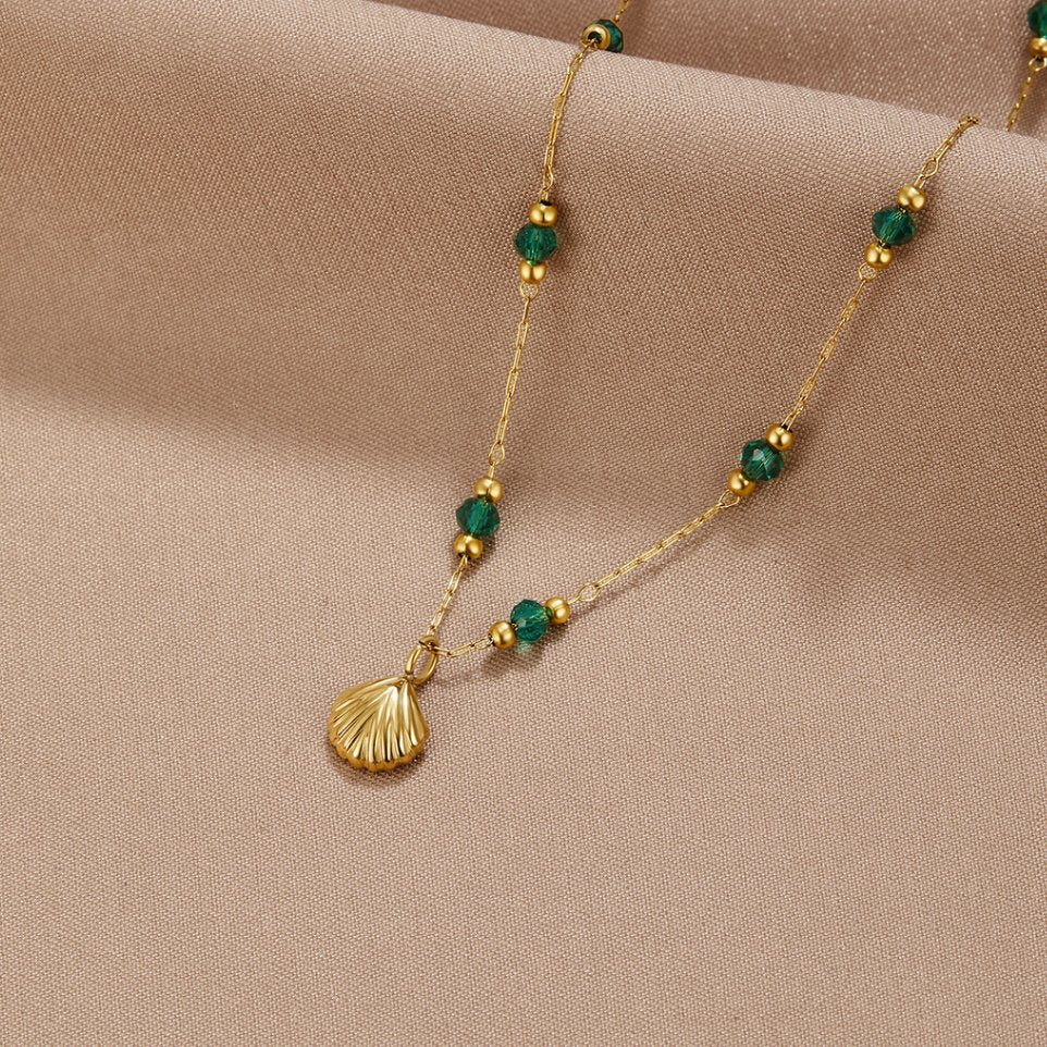 Vioraia Nerissa Gold Shell & Green Bead Necklace