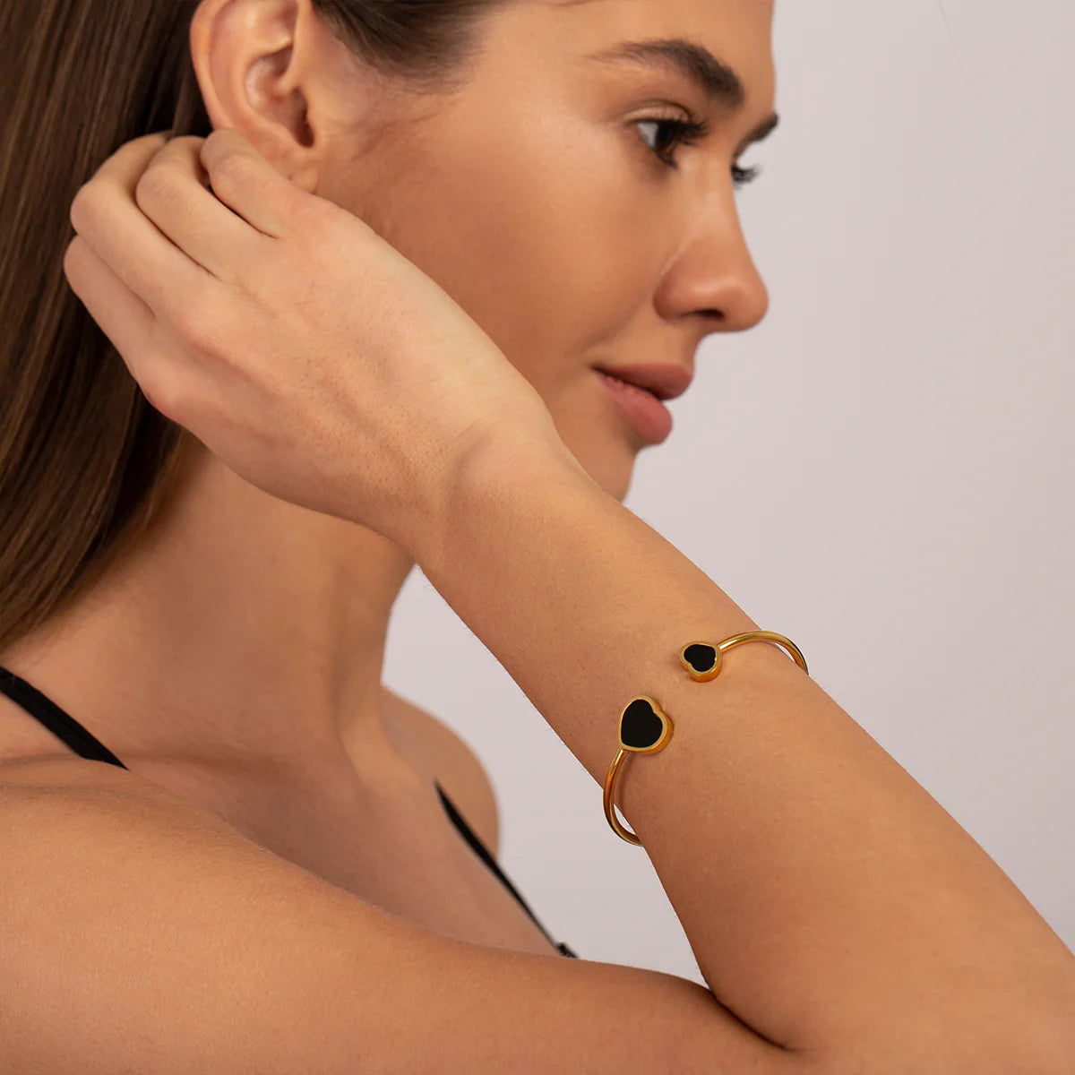 Vioraia Double Black Heart Cuff Bangle