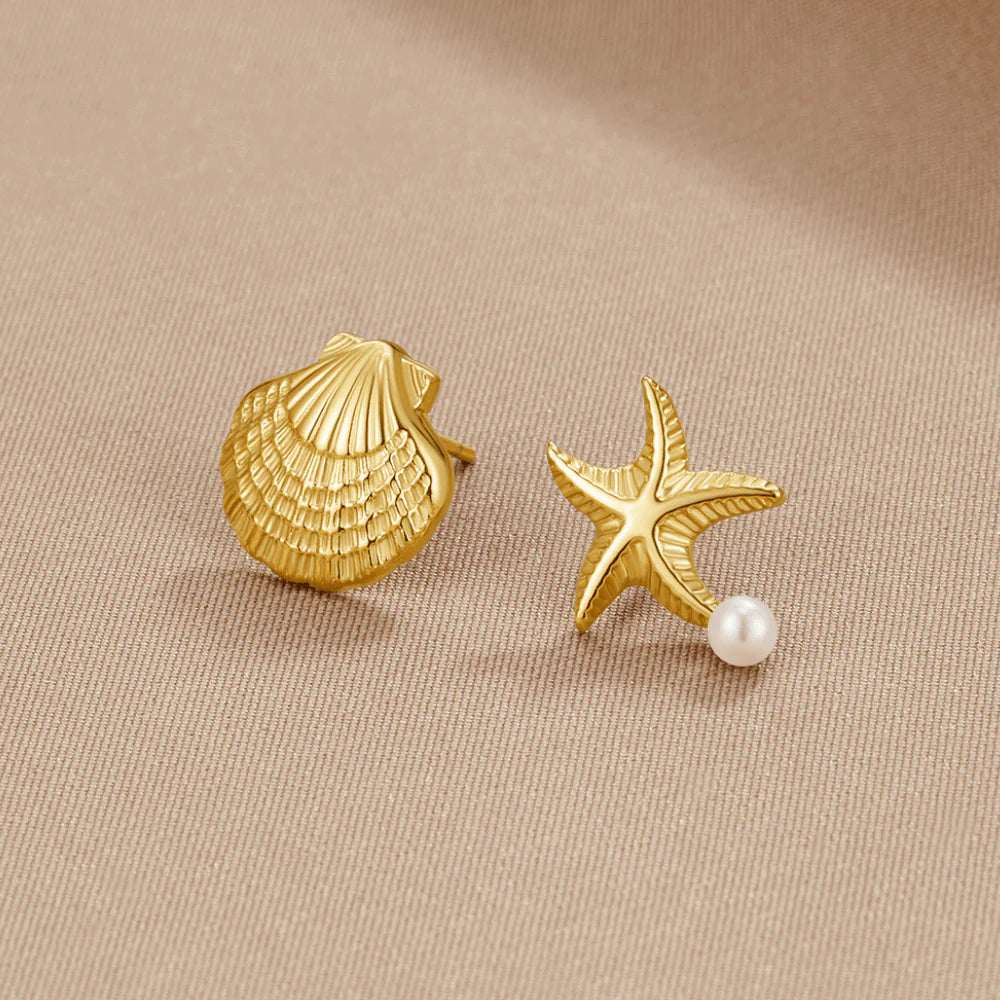 Vioraia Naia Shell & Starfish Gold Earrings