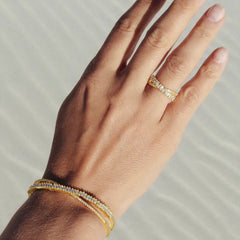 Vioraia Intertwined Sparkle Jewelry Set