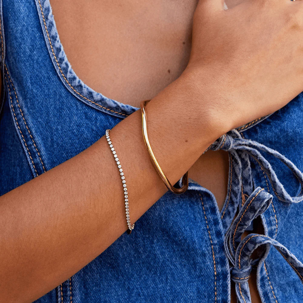 Vioraia Veena Gold Bangle