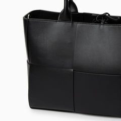 Vioraia (CS) Karine Medium Tote Bag