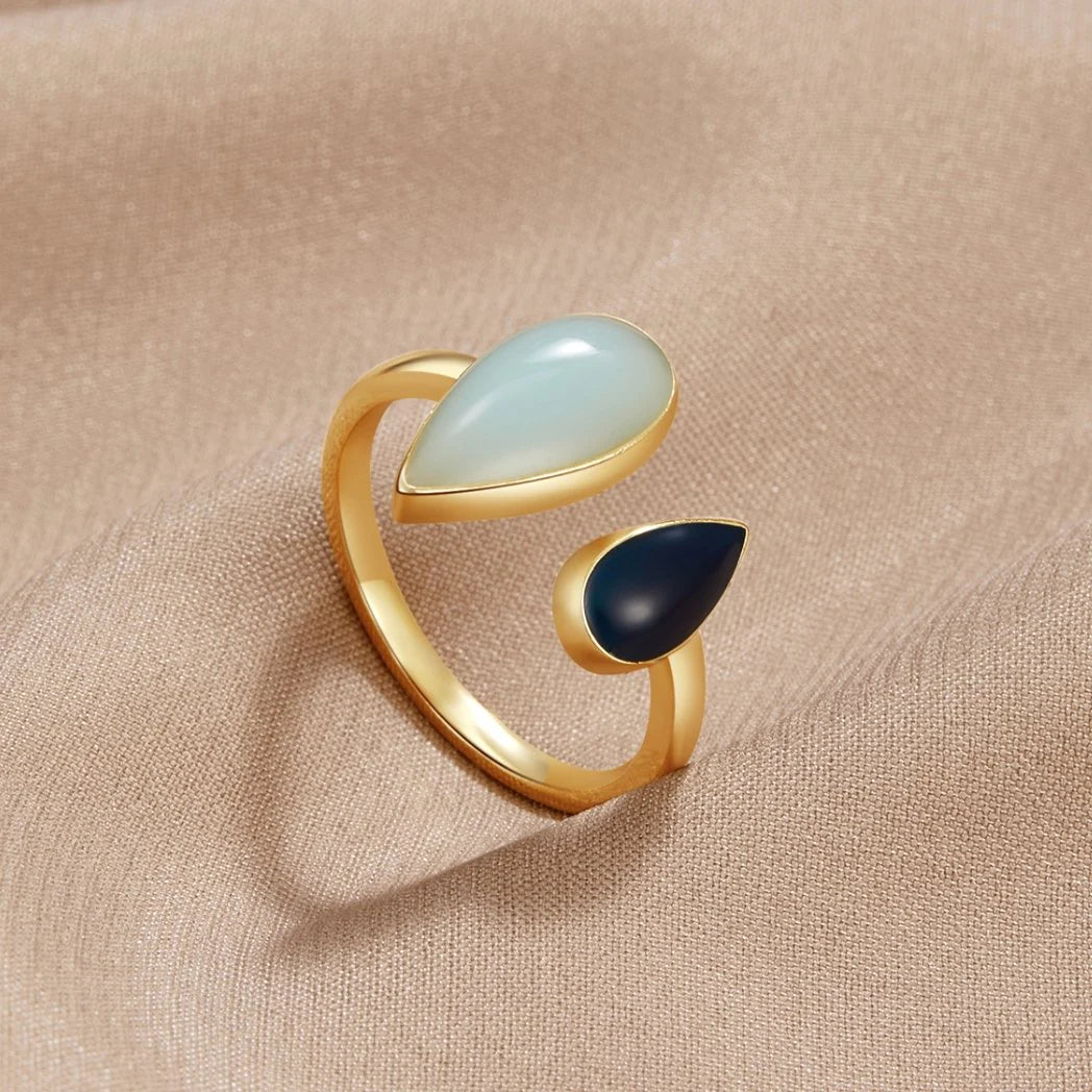 Vioraia Aquamarine Teardrop Ring