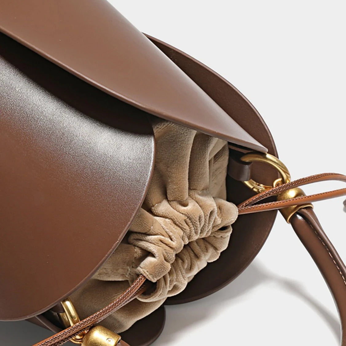 Vioraia Willow Bucket Handbag