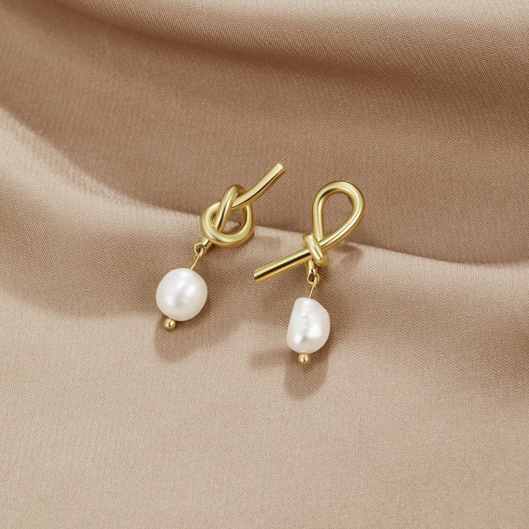 Vioraia Knotted Gold & Freshwater Pearl Earrings
