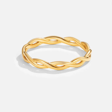 Vioraia Infinity 18K Gold Twist Ring