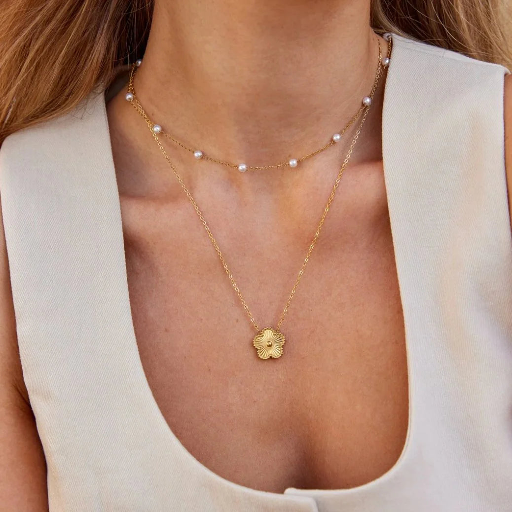 Vioraia Nura Pearl 18K Gold Necklace