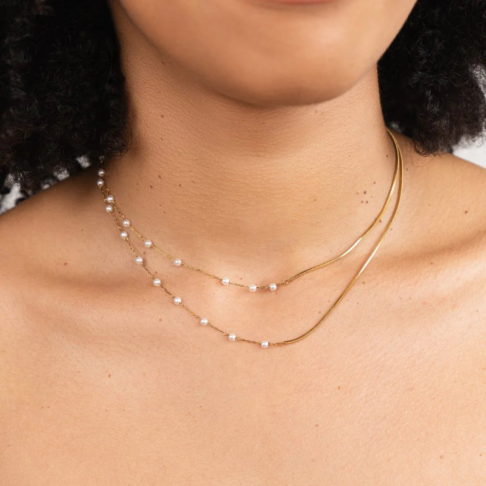 Vioraia Pearl & Gold Long Chain Necklace