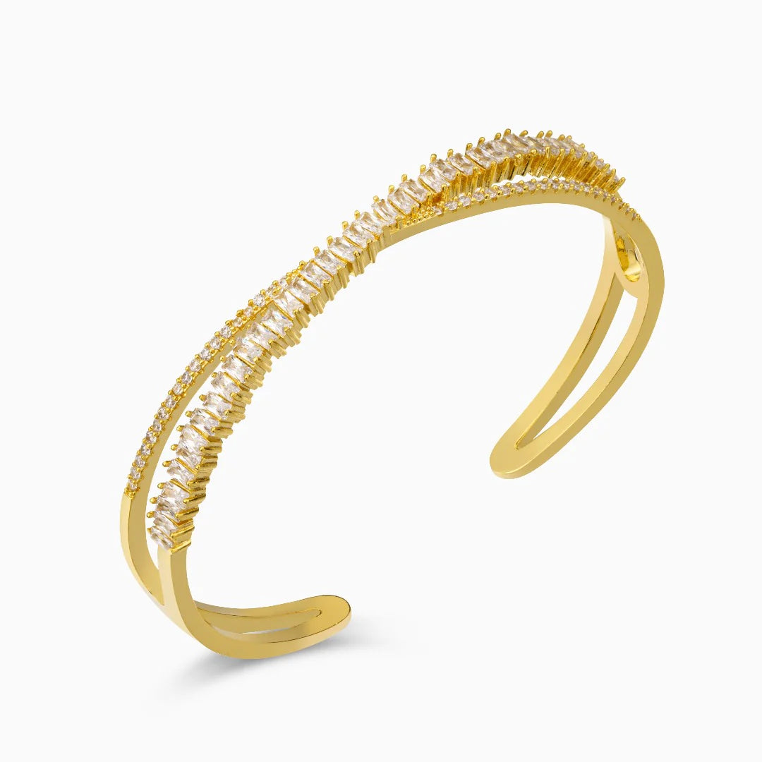 Vioraia Intertwined Sparkle Jewelry Set