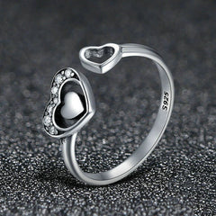 Vioraia Enlightened Love Ring