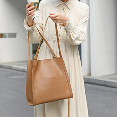 Vioraia (CS) Camila Tote Bag