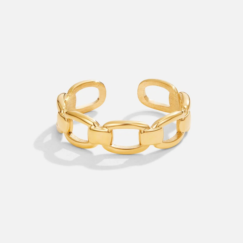 Vioraia Isabella Chain Ring