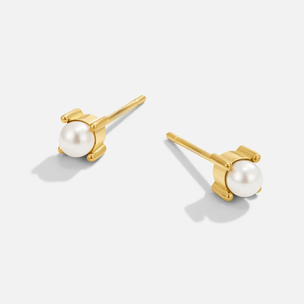 Vioraia Sofia Pearl Stud Earrings