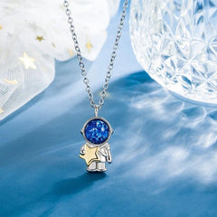 Vioraia Astronaut Star Necklace