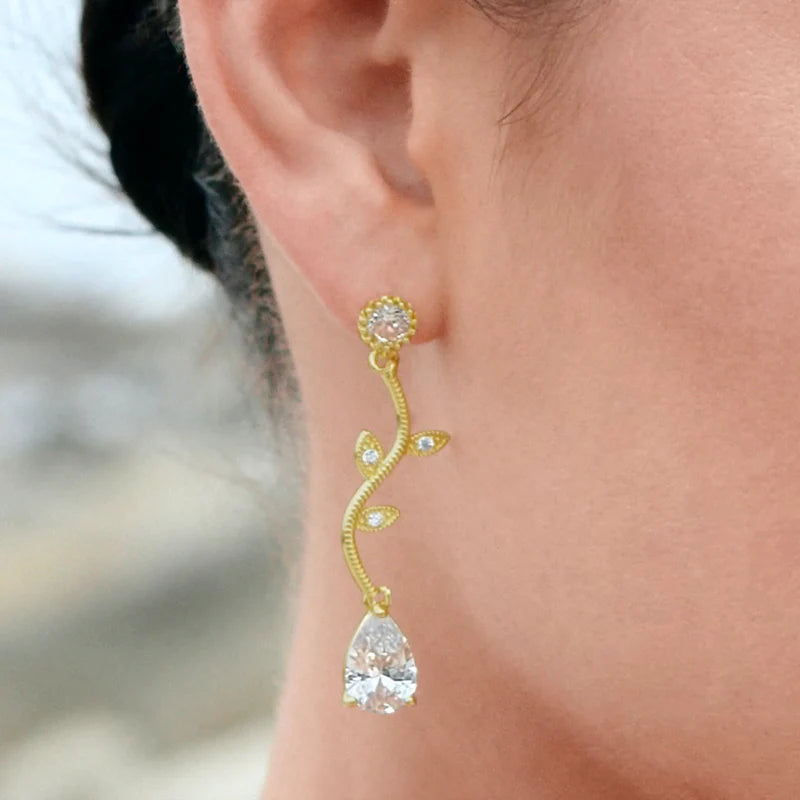 Vioraia Vine and Stud Sparkle Jewelry Set