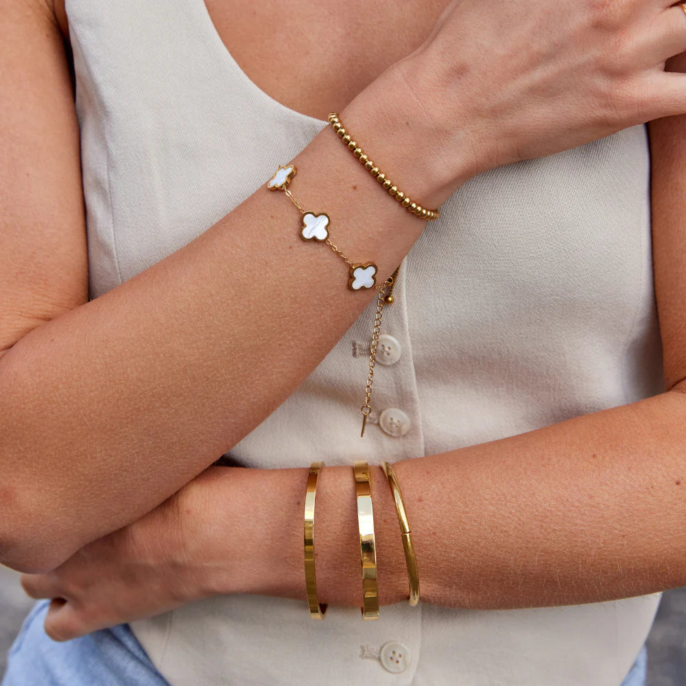 Vioraia Lilah Gold Bangle