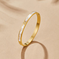 Vioraia White Sahara Gold Bangle