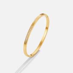 Vioraia Kim Crystal bangle