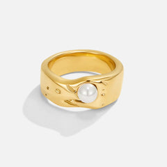 Vioraia Malia Chunky Gold Pearl Ring