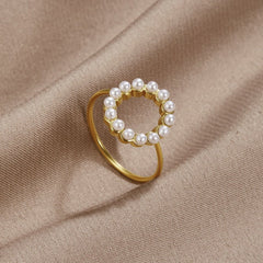 Vioraia Sabrina Classic Round Pearl Ring