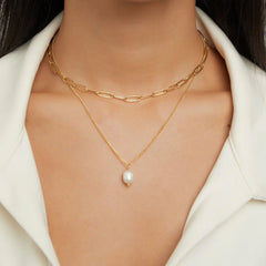 Vioraia Angela Pearl Gold Necklace