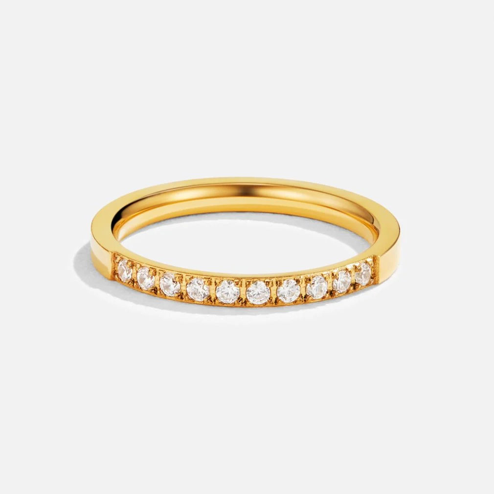 Vioraia Timeless Beauty 18K Crystal Ring