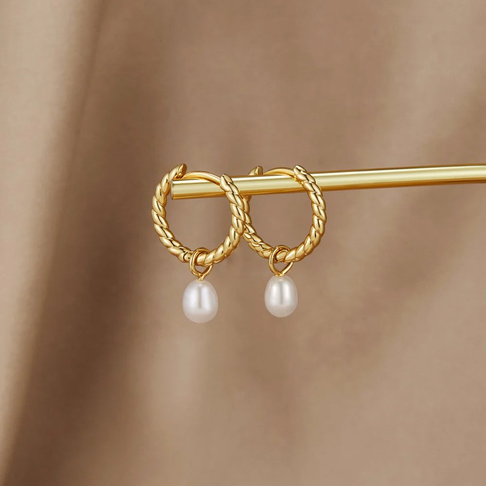 Vioraia Layla Pearl Twist Earrings