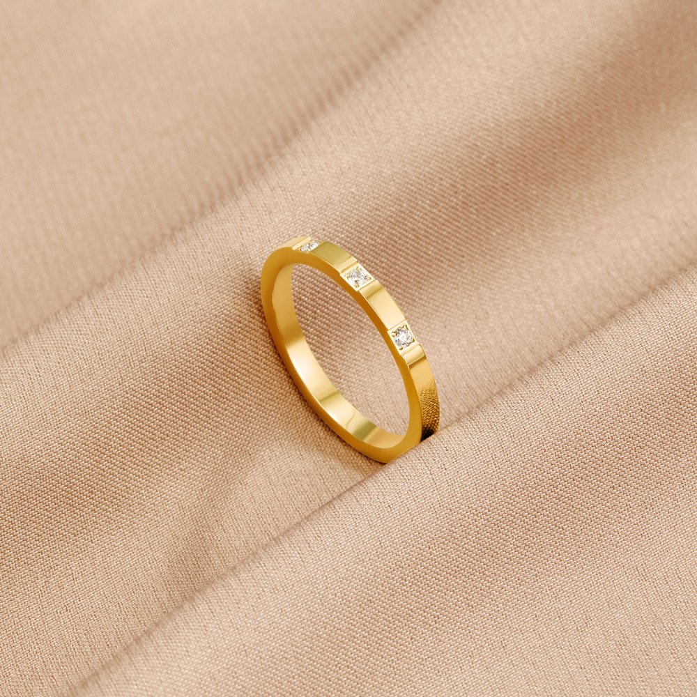 Vioraia Lucia Crystal Ring