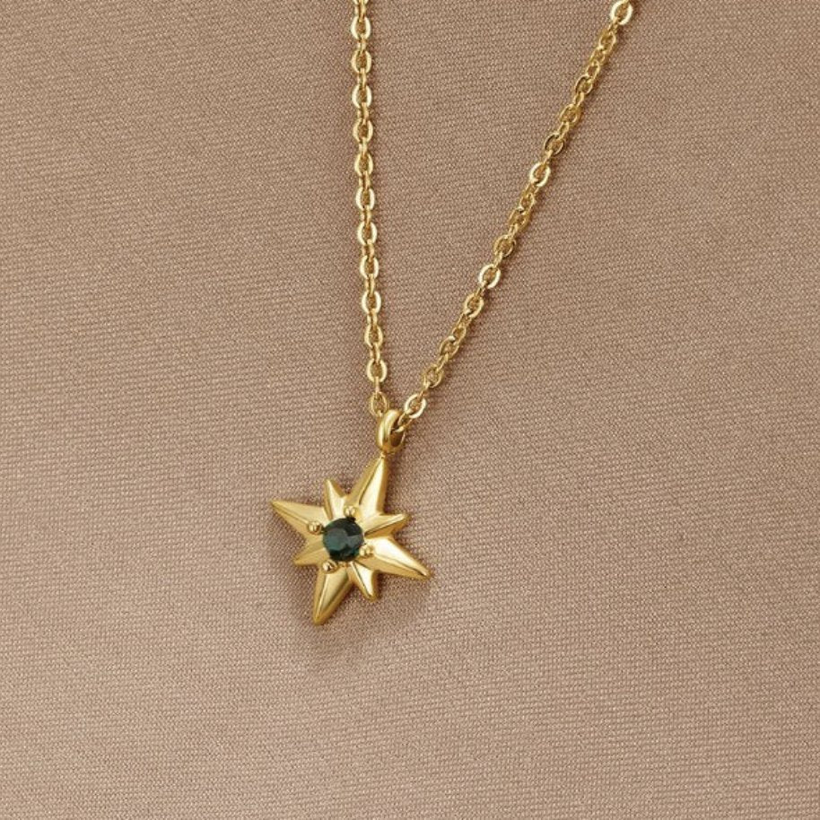 Vioraia Guiding Star Emerald Crystal Necklace