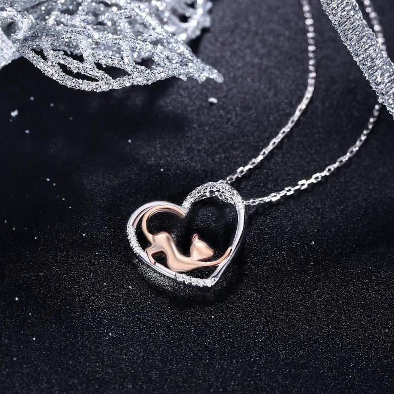 Vioraia Cat Love Necklace