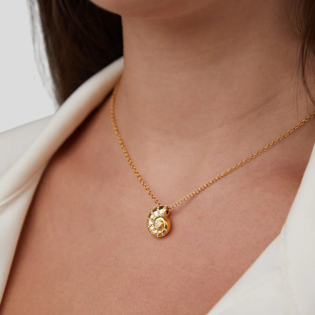 Vioraia Luca Crystal Seashell Pendant Necklace