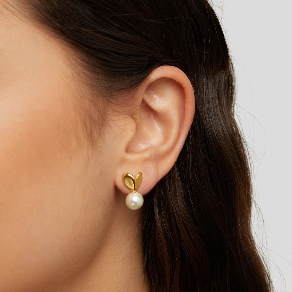 Vioraia Heart & Pearl Earrings