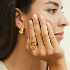 Vioraia Lana Curved Hoop Earrings