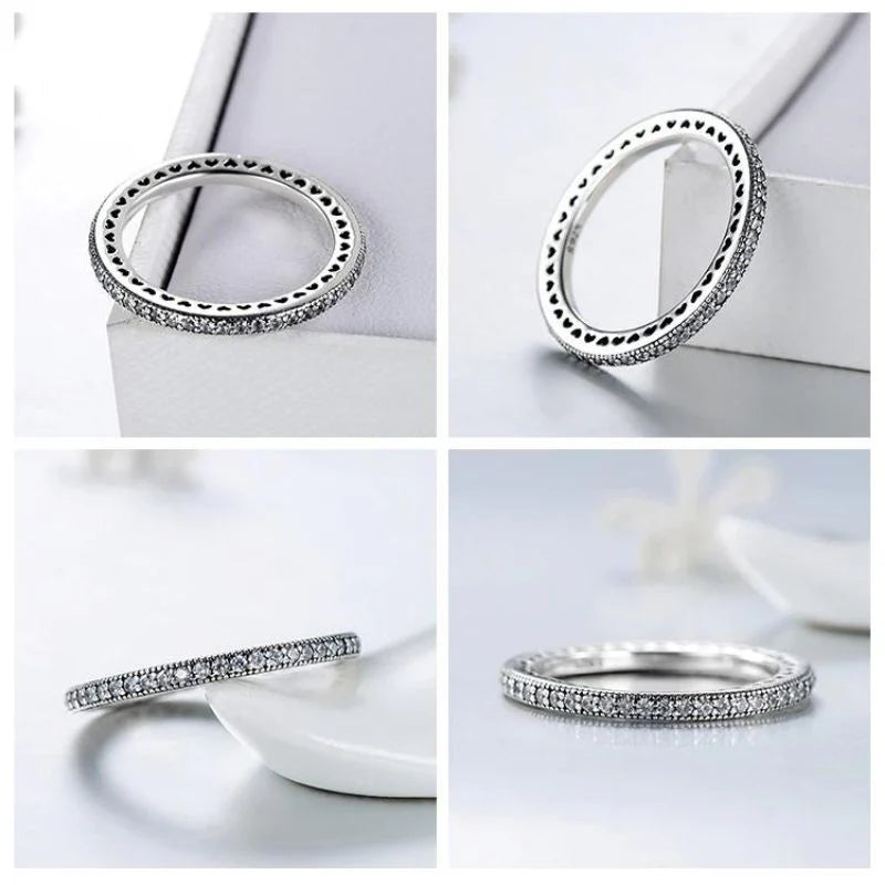 Vioraia Lavish Hearts Ring