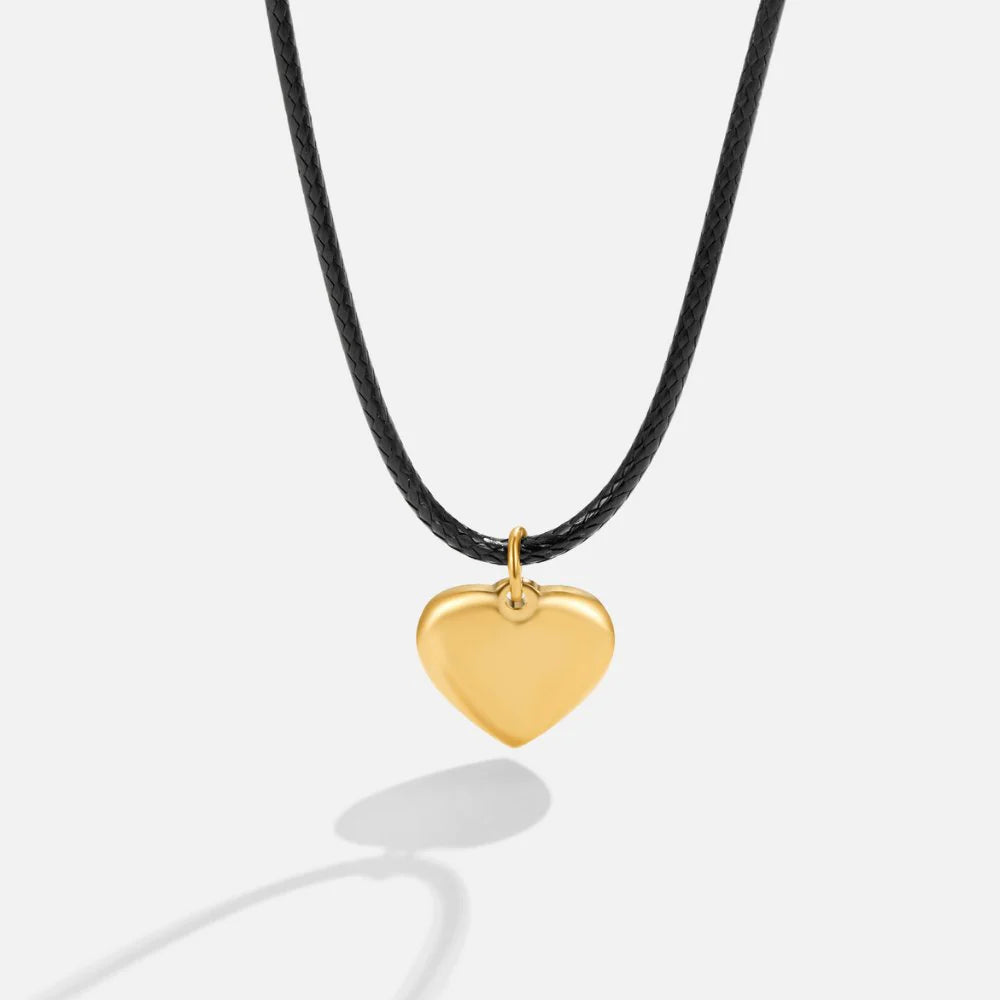Vioraia Esme Heart Necklace