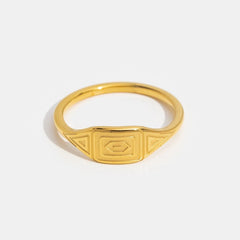 Vioraia Gold Adaline Ring