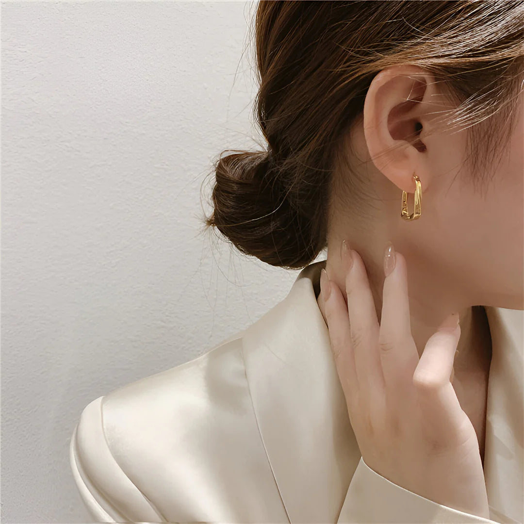 Vioraia Sierra Wave Hoop Earrings