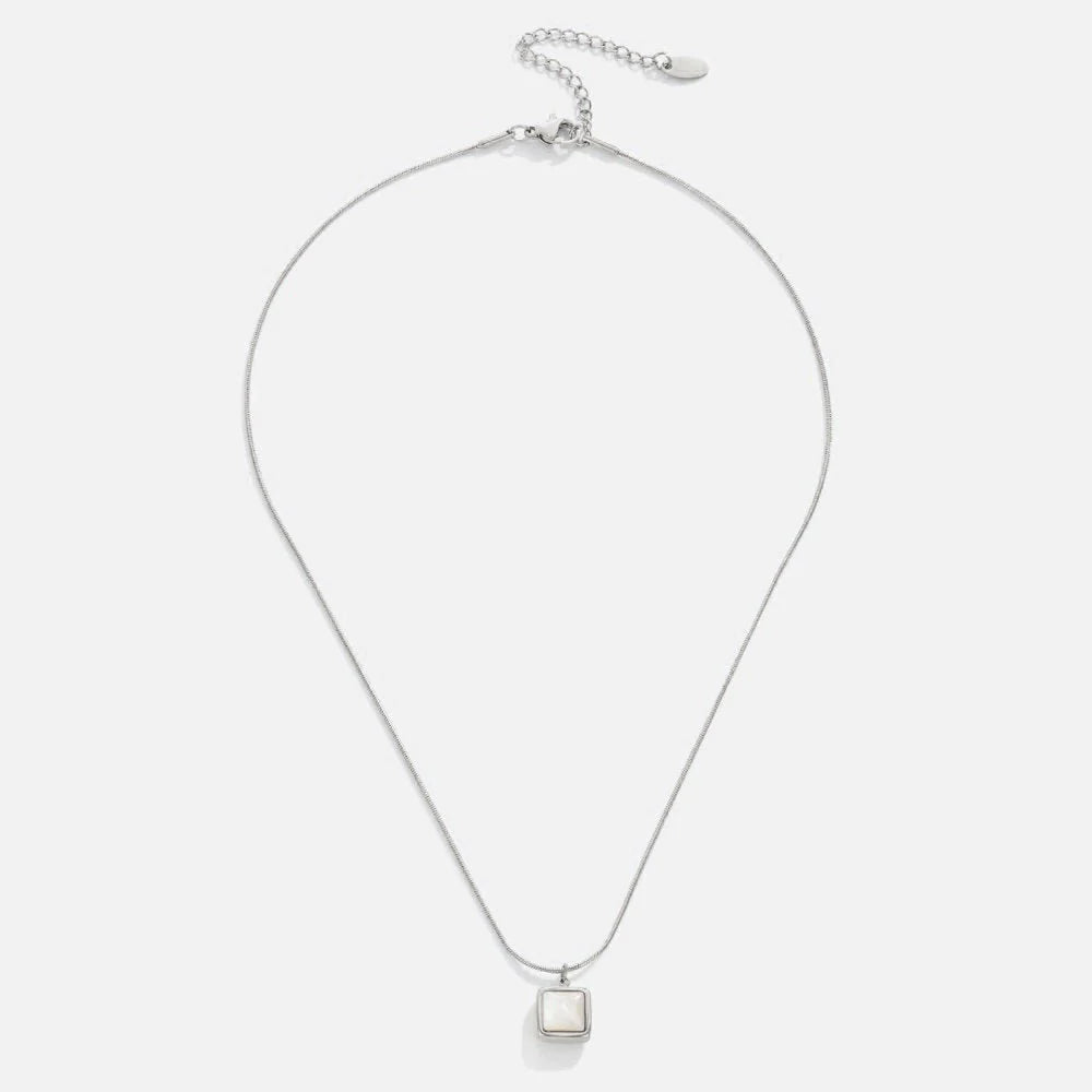 Vioraia Riva Moonstone Pendant Necklace