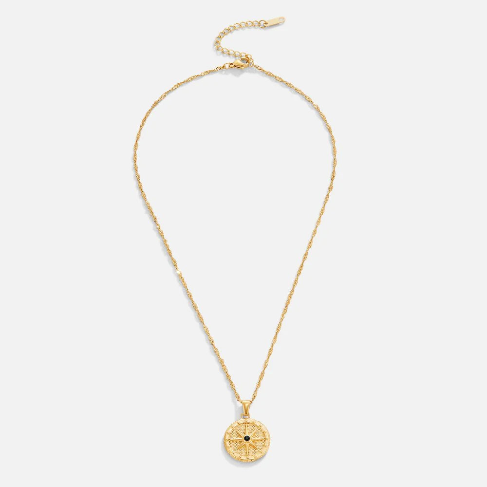Vioraia Selene Star Necklace
