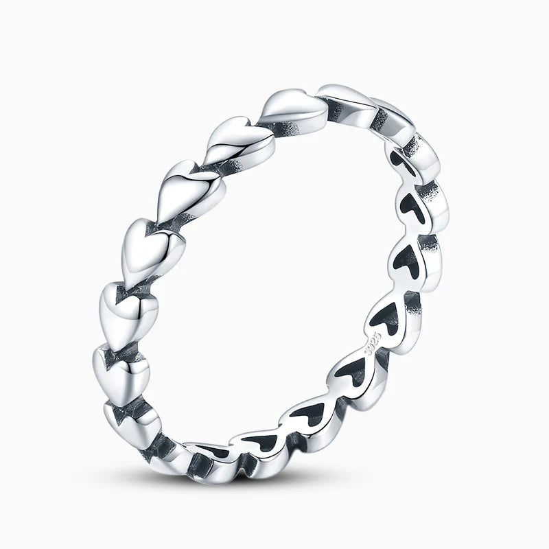 Vioraia Infinite Hearts Ring